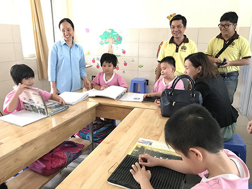 Essna Làm công tác xã hội tại trung tâm bảo trợ khiếm thị Nhật Hồng